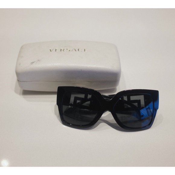 Versace VE4402 Sunglasses Black Gold Rectangle Greca Logo Oversized Italy